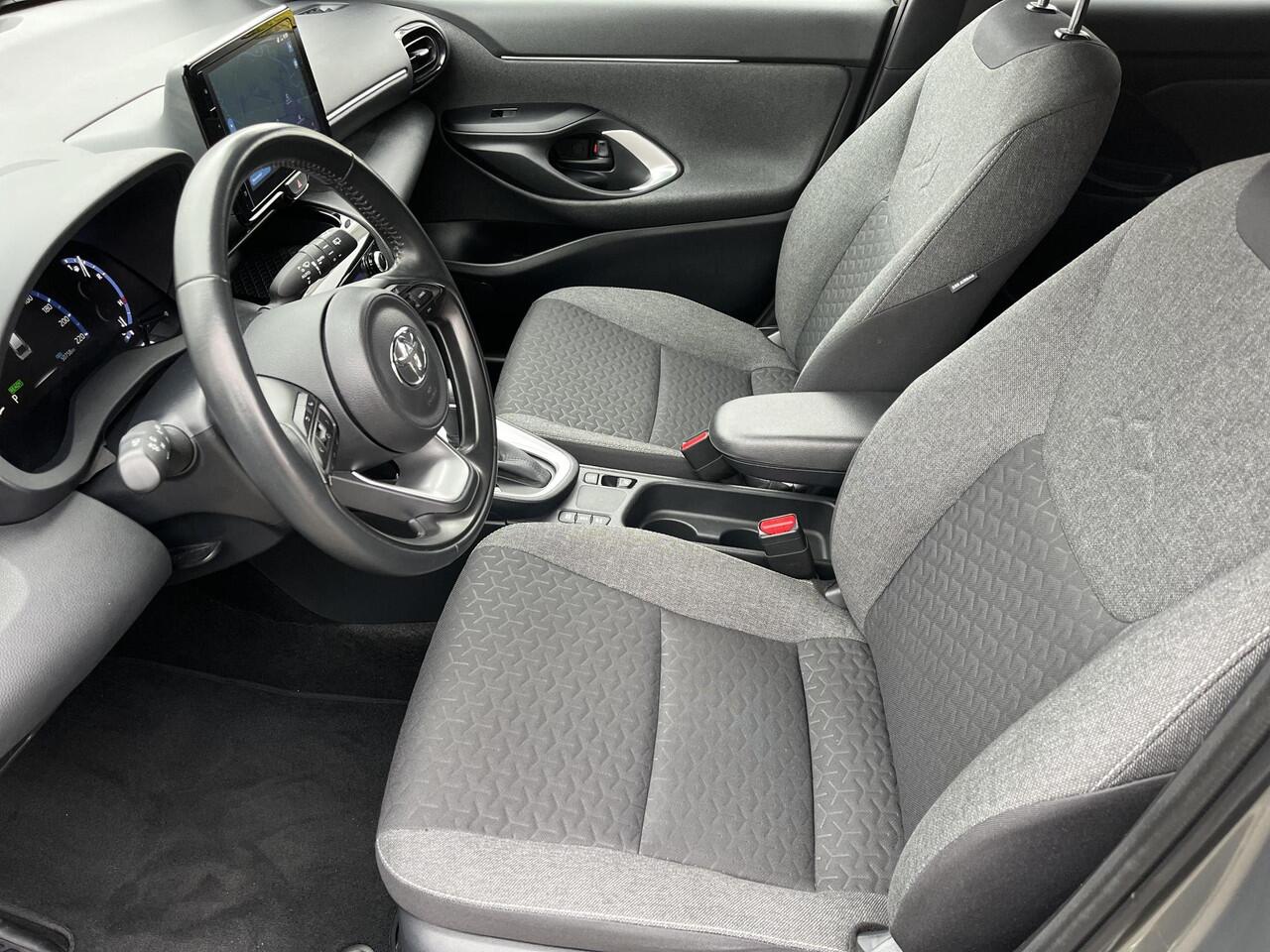 Toyota YARIS Cross 1.5 Hybrid First Edition | Navigatie | Parkeercamera | LED koplampen | Keyless entry |