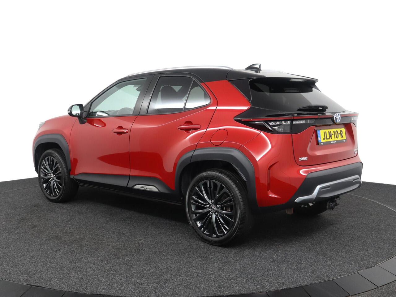 Toyota YARIS Cross 1.5 Hybrid Adventure AWD | Navigatie | Stoel + Stuurverwarming | Elektrische kofferklep | Trekhaak | JBL Audio |