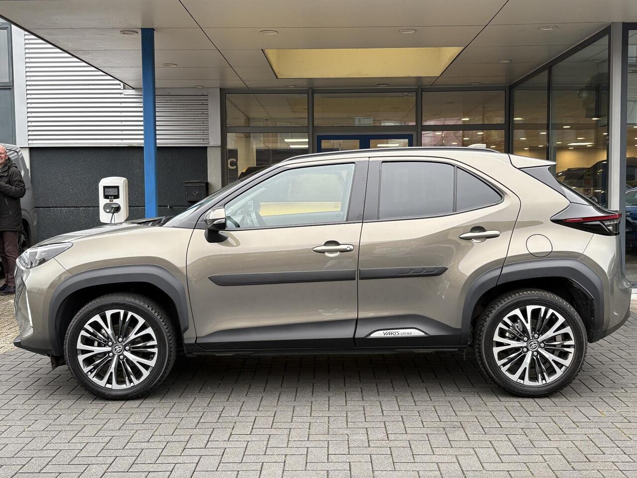 Toyota YARIS Cross 1.5 Hybrid Executive | Navigatie | Stoelverwarming | Adaptive cruise control