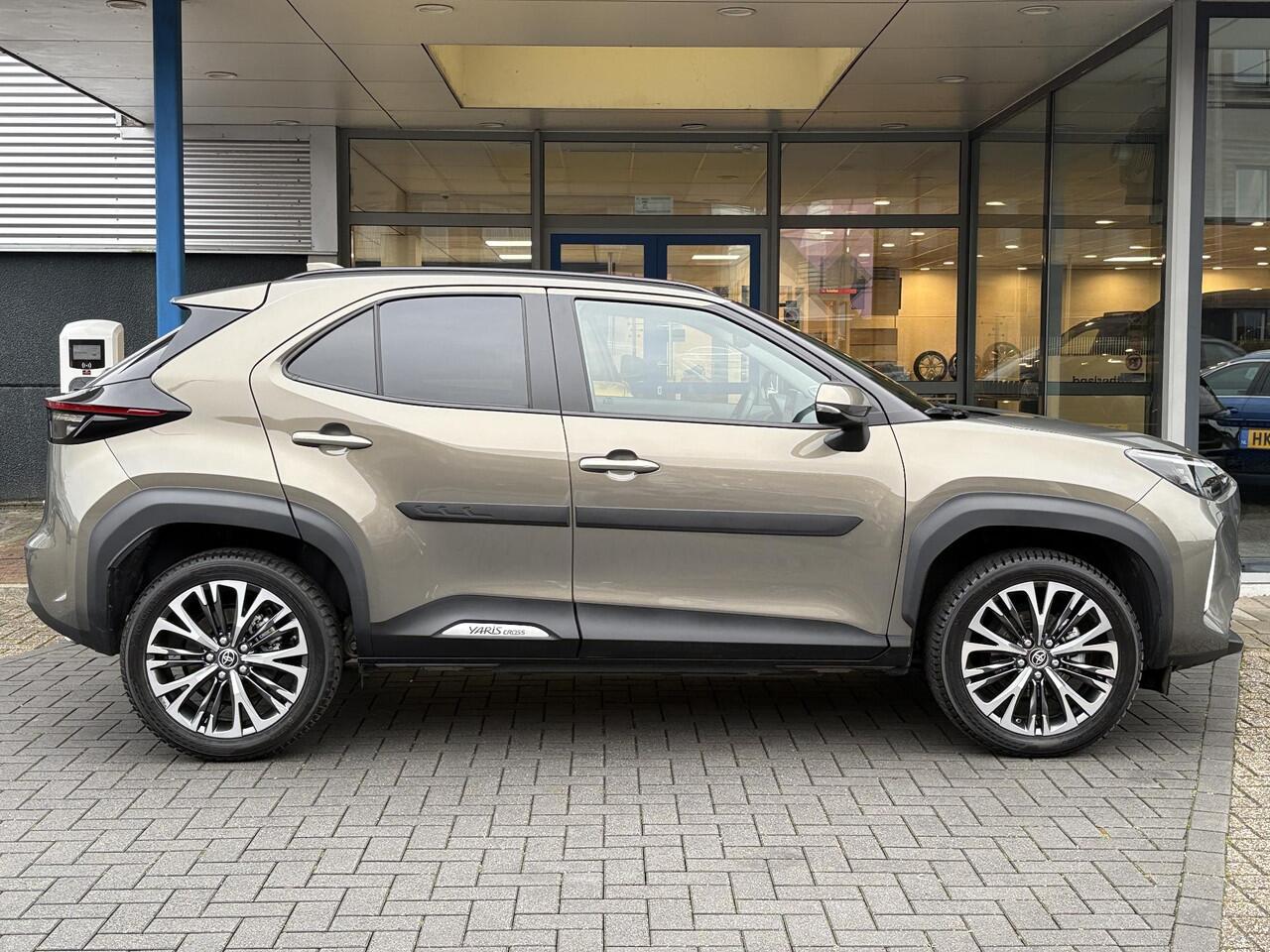 Toyota YARIS Cross 1.5 Hybrid Executive | Navigatie | Stoelverwarming | Adaptive cruise control