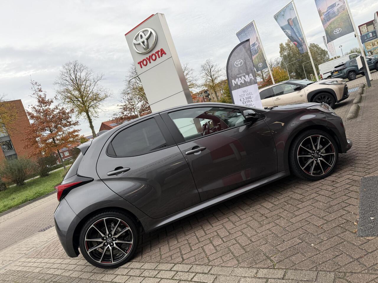 Toyota YARIS 1.5 Hybrid GR Sport Premium Pakket | Pano | JBL | Headup