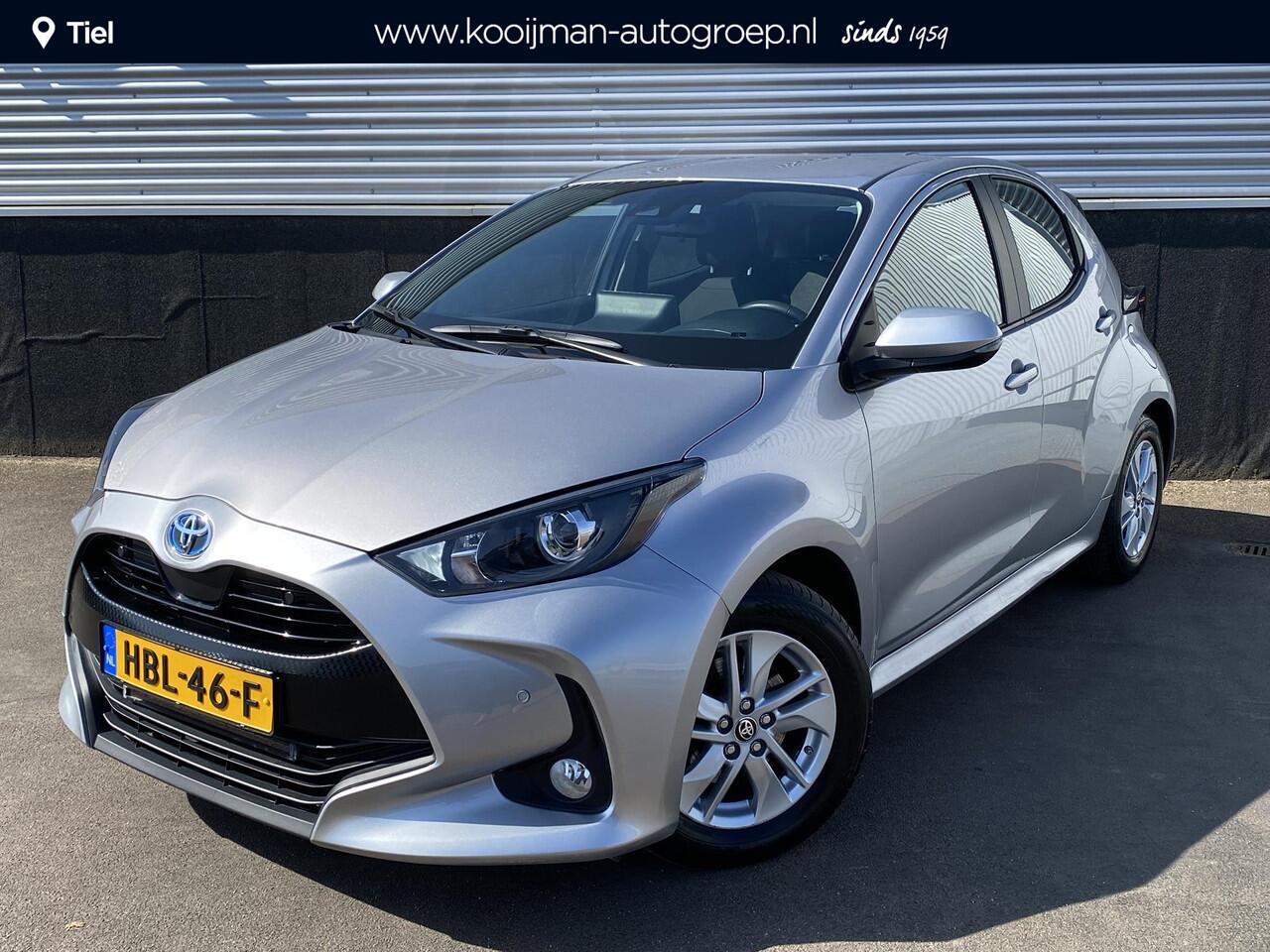 Toyota YARIS 1.5 Hybrid Business Plus Parkeersensoren voor + achter, Stoelverwarming, Apple carplay en/of Android auto navigatie, Adaptieve cruise control, Climate control, Achteruitrijcamera, BTW-auto