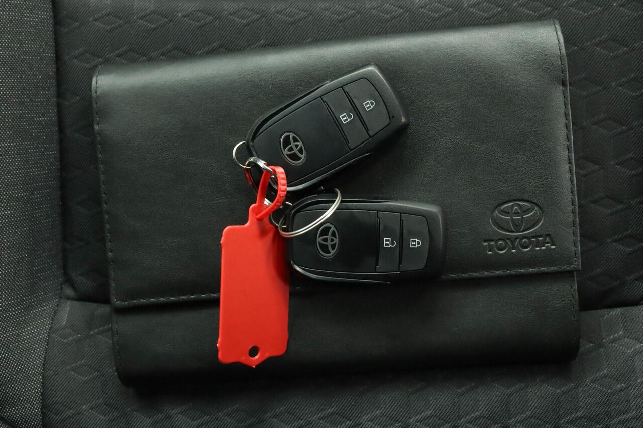 Toyota YARIS 1.5 Hybrid Dynamic Climate control | Adaptieve cruise control | Parkeercamera