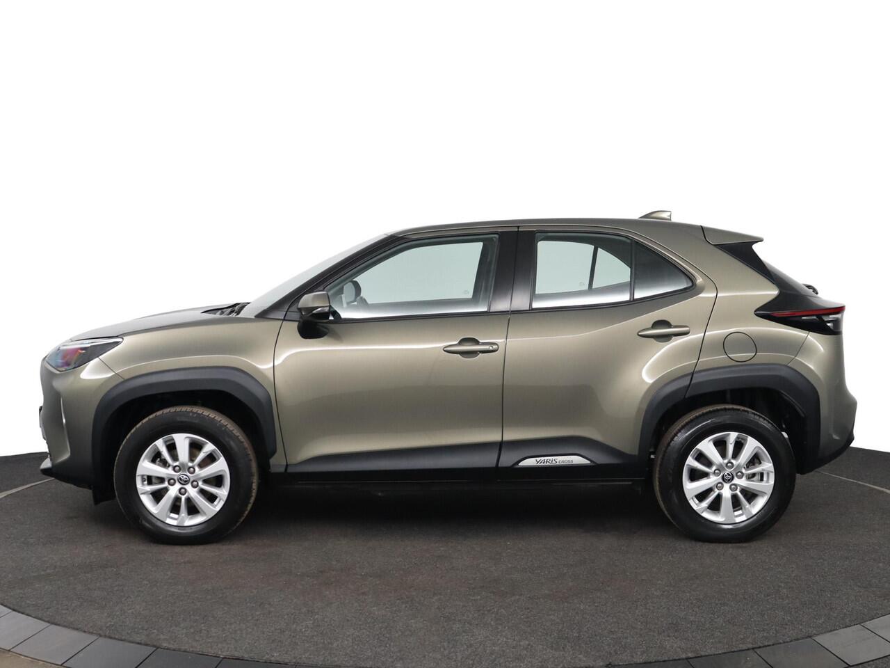 Toyota YARIS Cross 1.5 Hybrid Active | AWD | Apple carplay & Android auto | Parkeer camera |