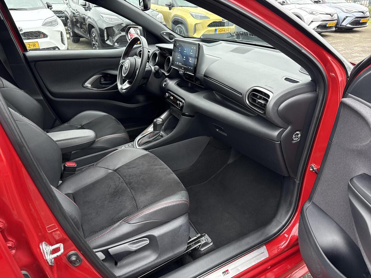 Toyota YARIS 1.5 Hybrid GR Sport | Navigatie | Apple CarPlay/Android auto | Achteruitrijcamera | JBL