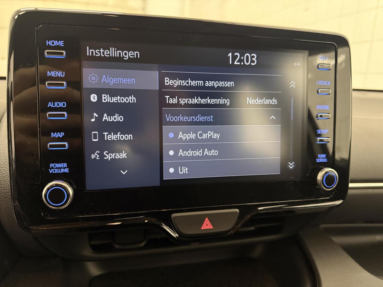 Toyota YARIS 1.5 VVT-i Carplay / Stuur & Stoelverwarming / LMV