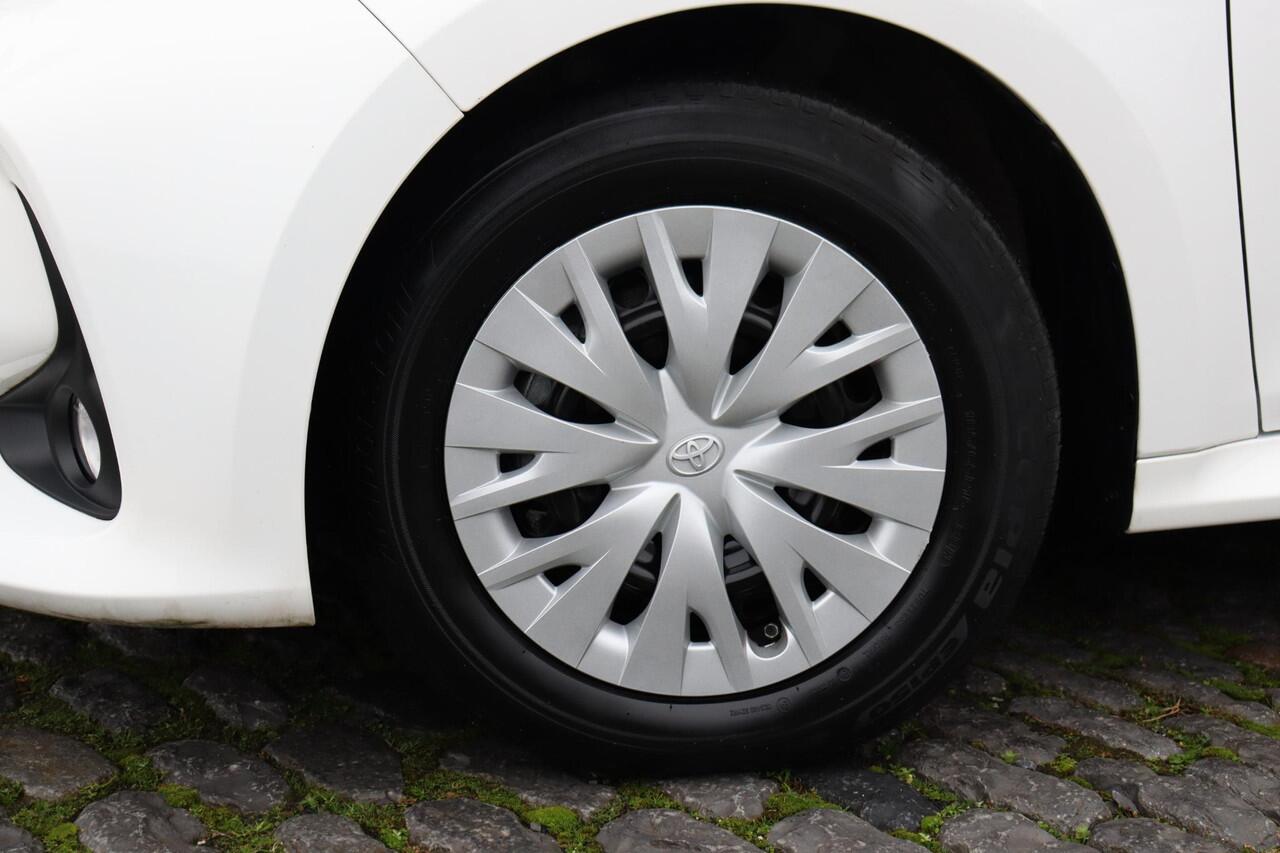 Toyota YARIS 1.5 Hybrid Active Limited, Apple Carplay / Android Auto, Parkeercamera, Navigatie, Adaptieve Cruise Control, Stuurwiel bediening, Navi.