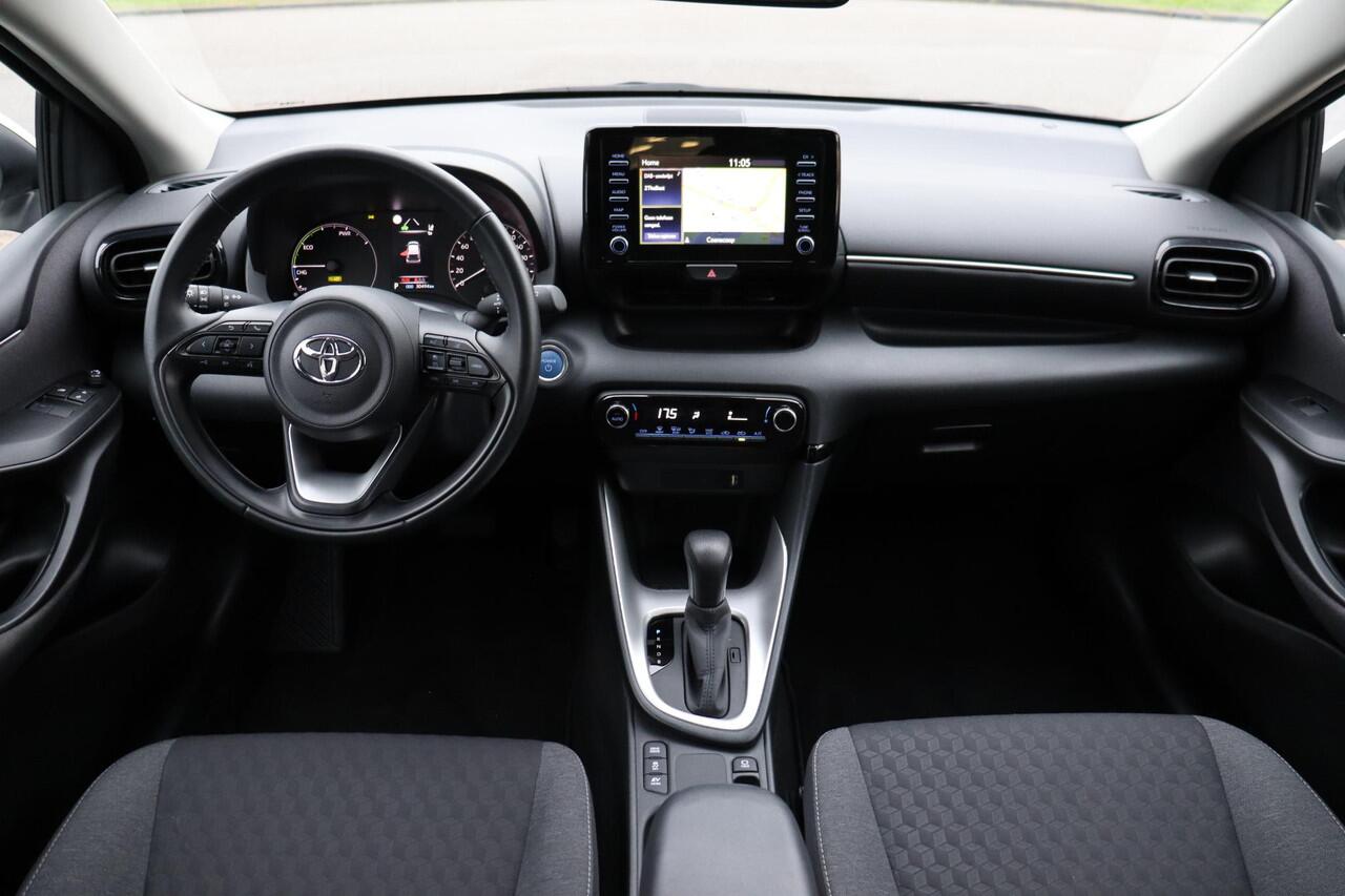 Toyota YARIS 1.5 Hybrid Active Limited, Apple Carplay / Android Auto, Parkeercamera, Navigatie, Adaptieve Cruise Control, Stuurwiel bediening, Navi.