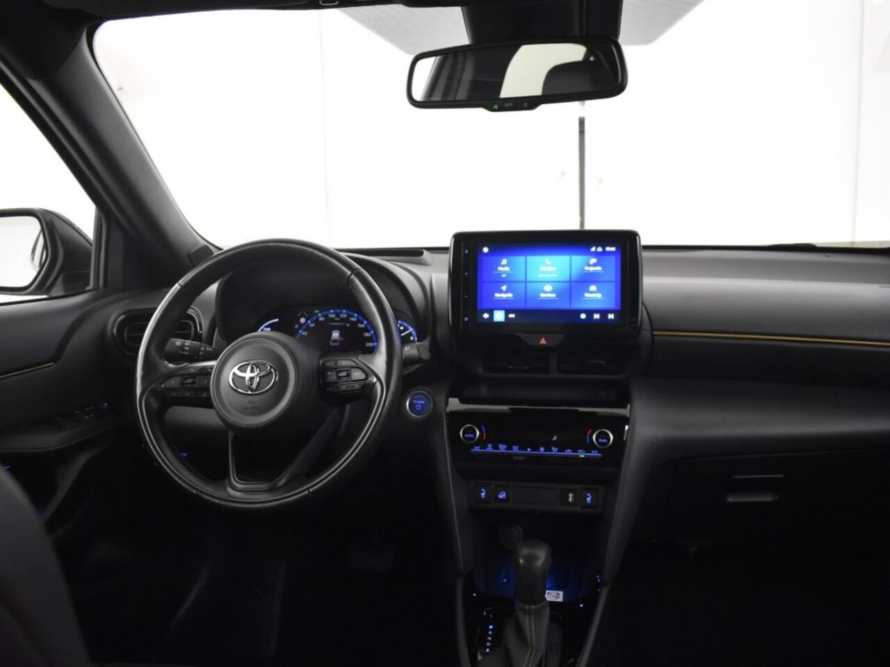 Toyota YARIS Cross 1.5 Hybrid AWD Launch Edition | Leren bekleding | Head-up d. |
