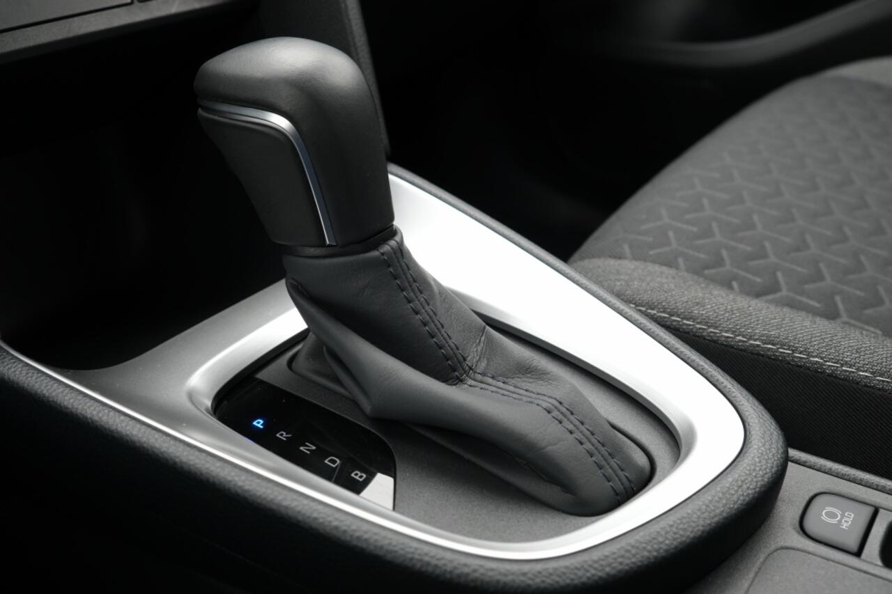 Toyota YARIS Cross 1.5 Hybrid 115 First Edition Automaat | Apple CarPlay & Androi