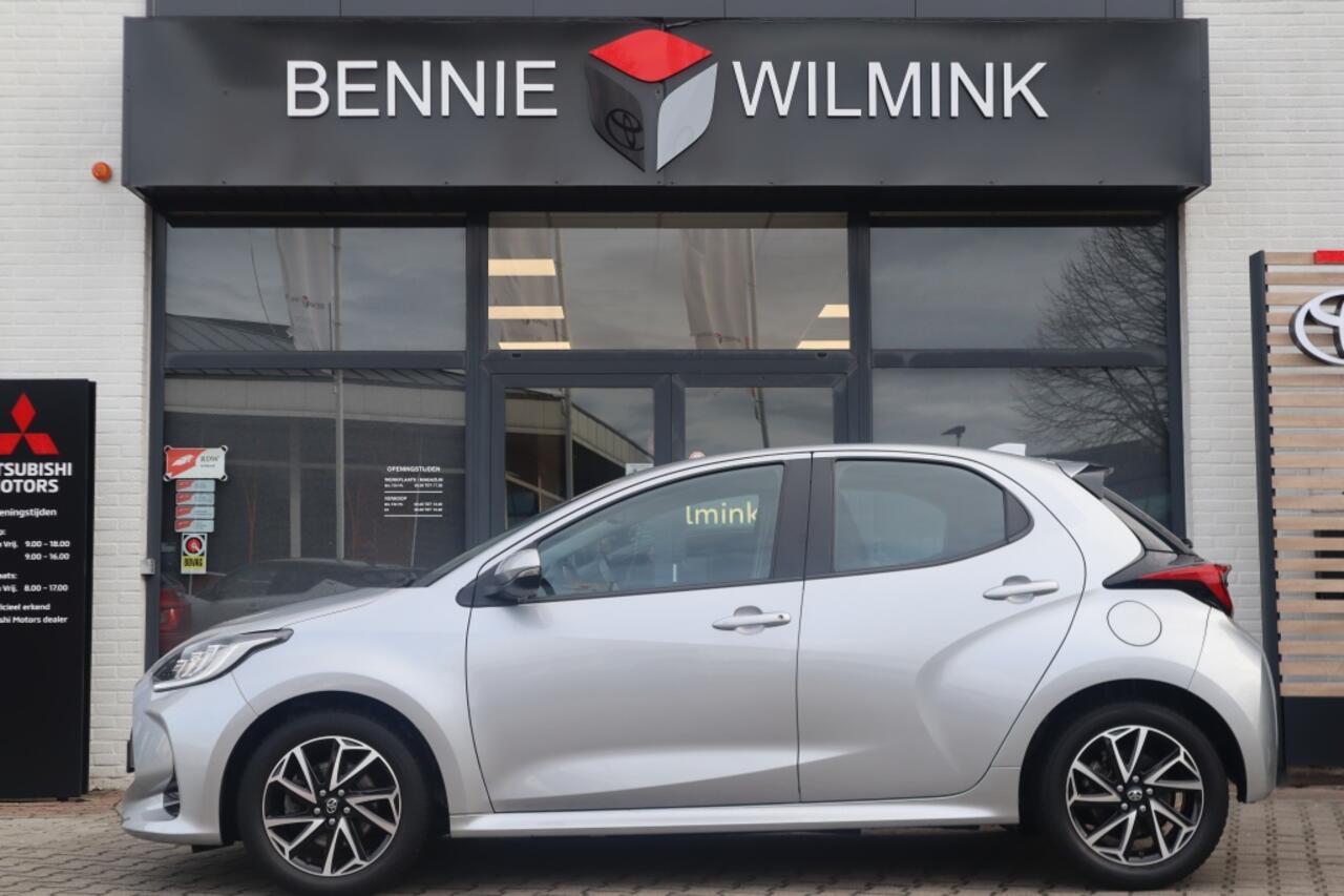 Toyota YARIS 1.5 Hybrid Dynamic | All Seasons | Stoelverwarming | Led |