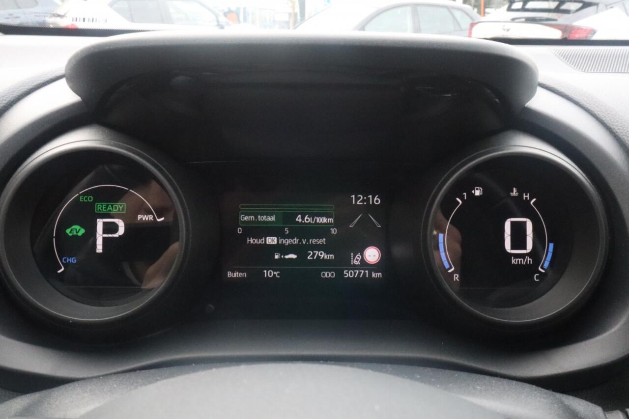 Toyota YARIS 1.5 Hybrid Dynamic | All Seasons | Stoelverwarming | Led |