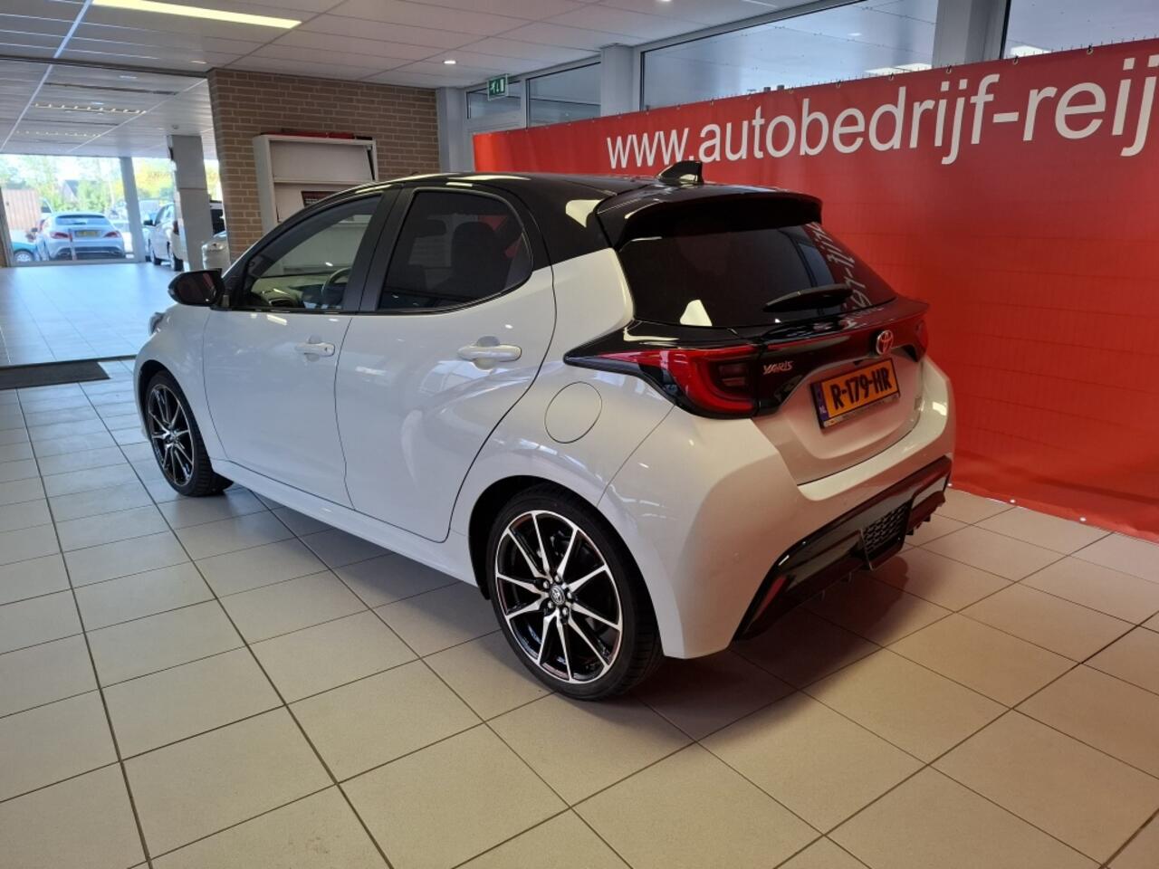 Toyota YARIS 1.5 Hyb. GR Sport, NL auto !! 12 maanden Bovag garantie, 116PK