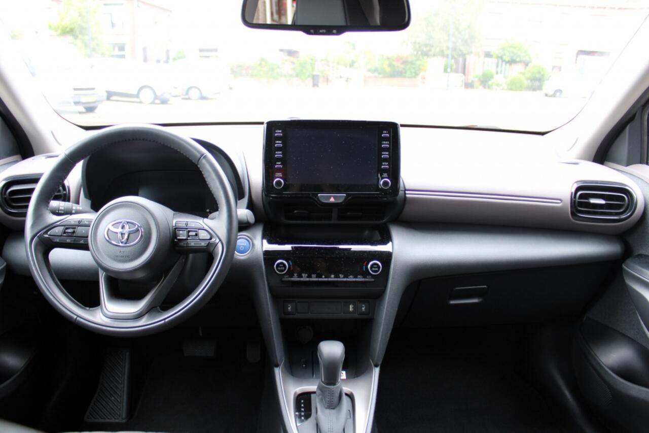Toyota YARIS Cross 1.5 Hybrid | Elek A-Klep | 360 Cam | Stuur + Stoel verwarming