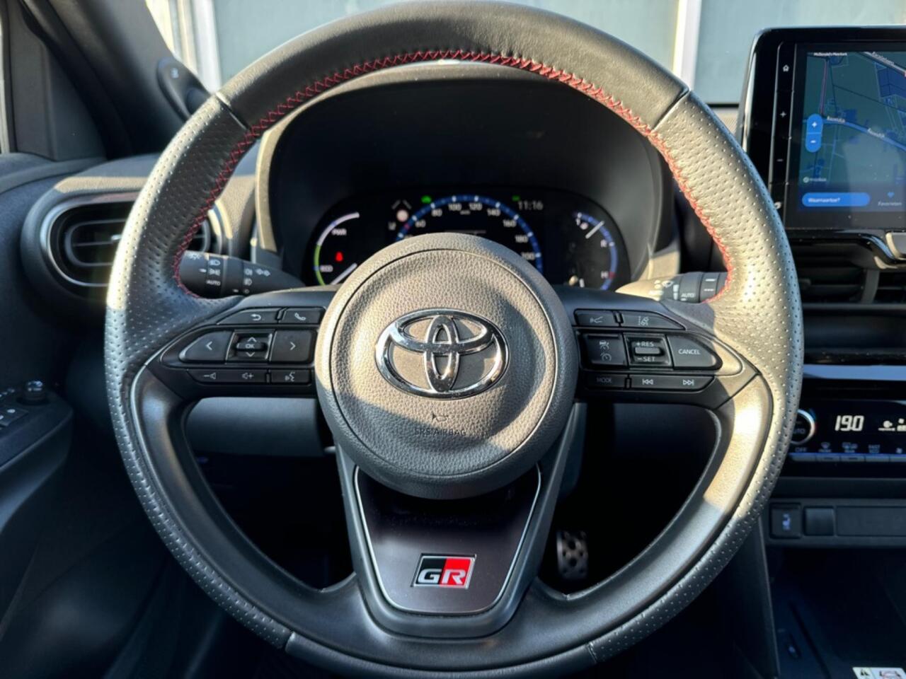Toyota YARIS Cross 1.5 Hybrid FWD GR Sport | ACC | JBL | Camera | Trekhaak