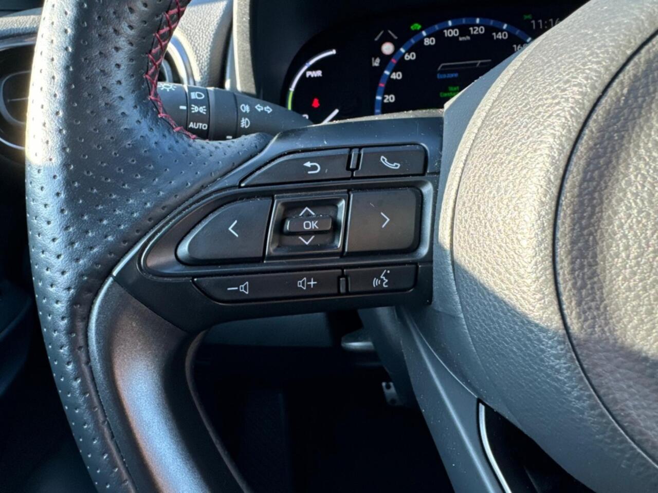 Toyota YARIS Cross 1.5 Hybrid FWD GR Sport | ACC | JBL | Camera | Trekhaak