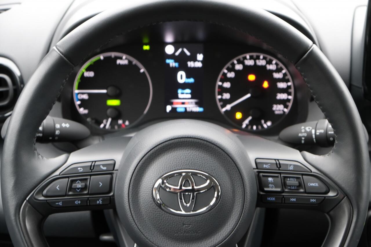 Toyota YARIS 1.5 Hybrid 115 Dynamic Automaat | Winter pack | Apple CarPlay &