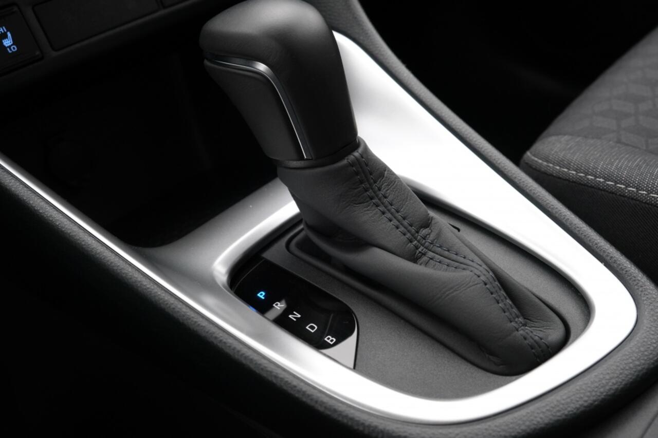 Toyota YARIS 1.5 Hybrid 115 Dynamic Automaat | Winter pack | Apple CarPlay &