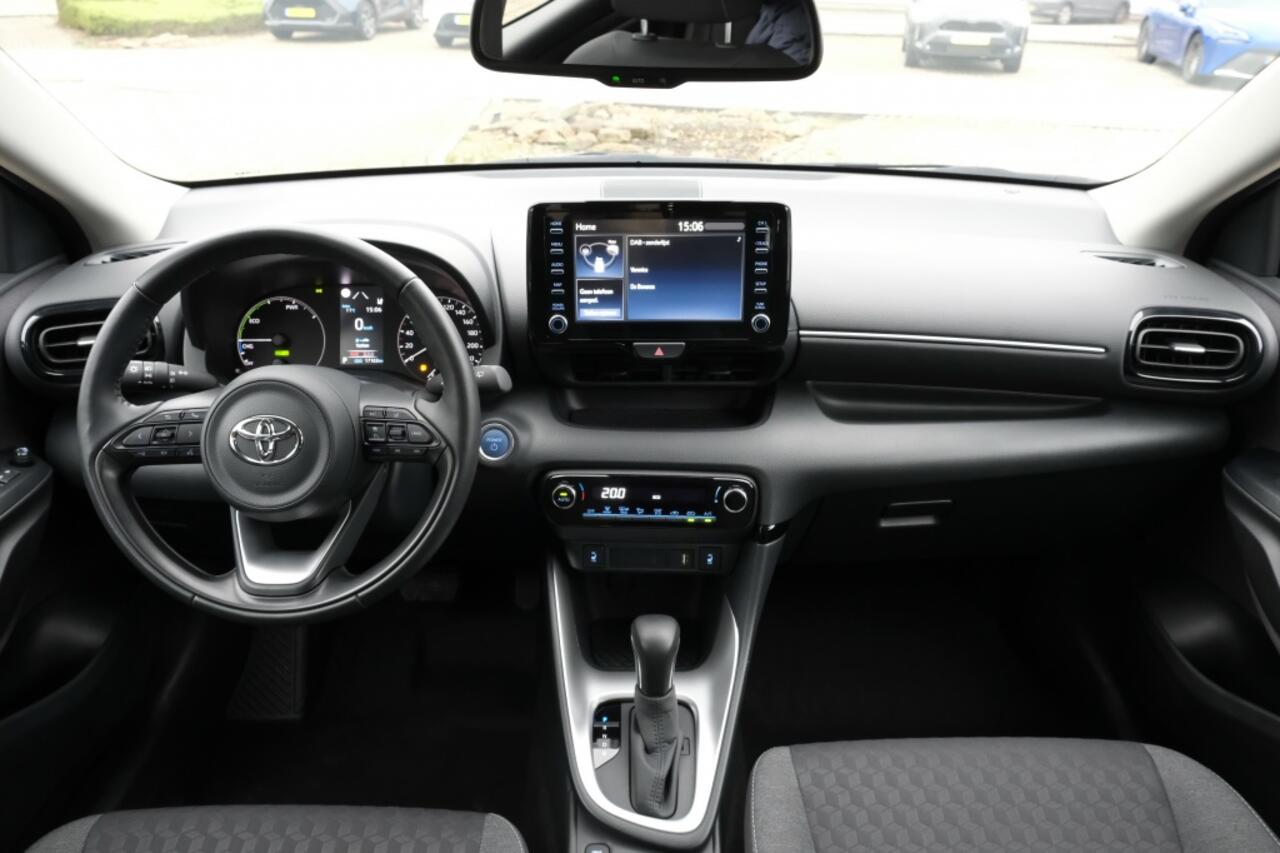 Toyota YARIS 1.5 Hybrid 115 Dynamic Automaat | Winter pack | Apple CarPlay &