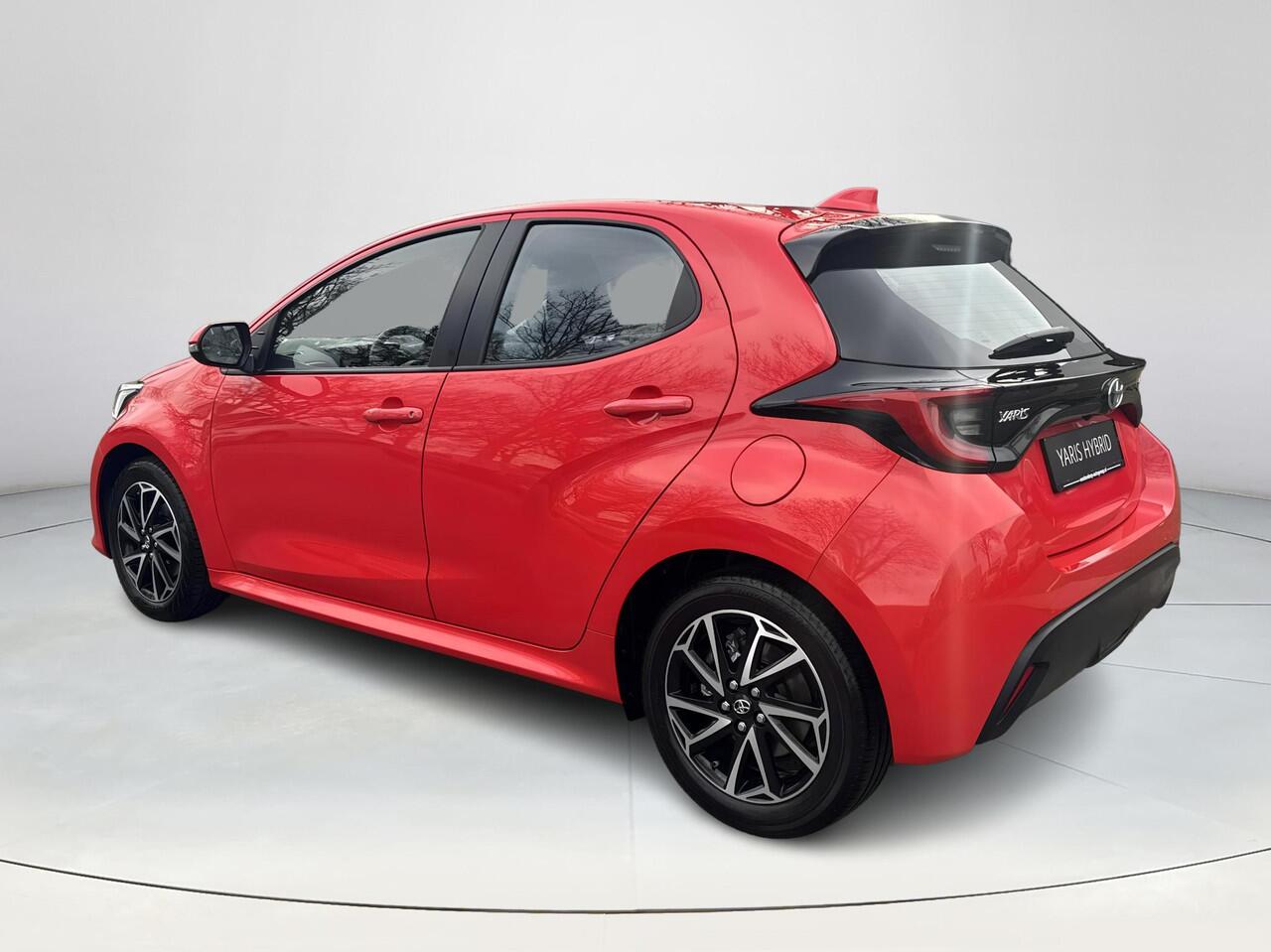 Toyota YARIS 1.5 Hybrid Dynamic | 06-10141018 Voor meer informatie