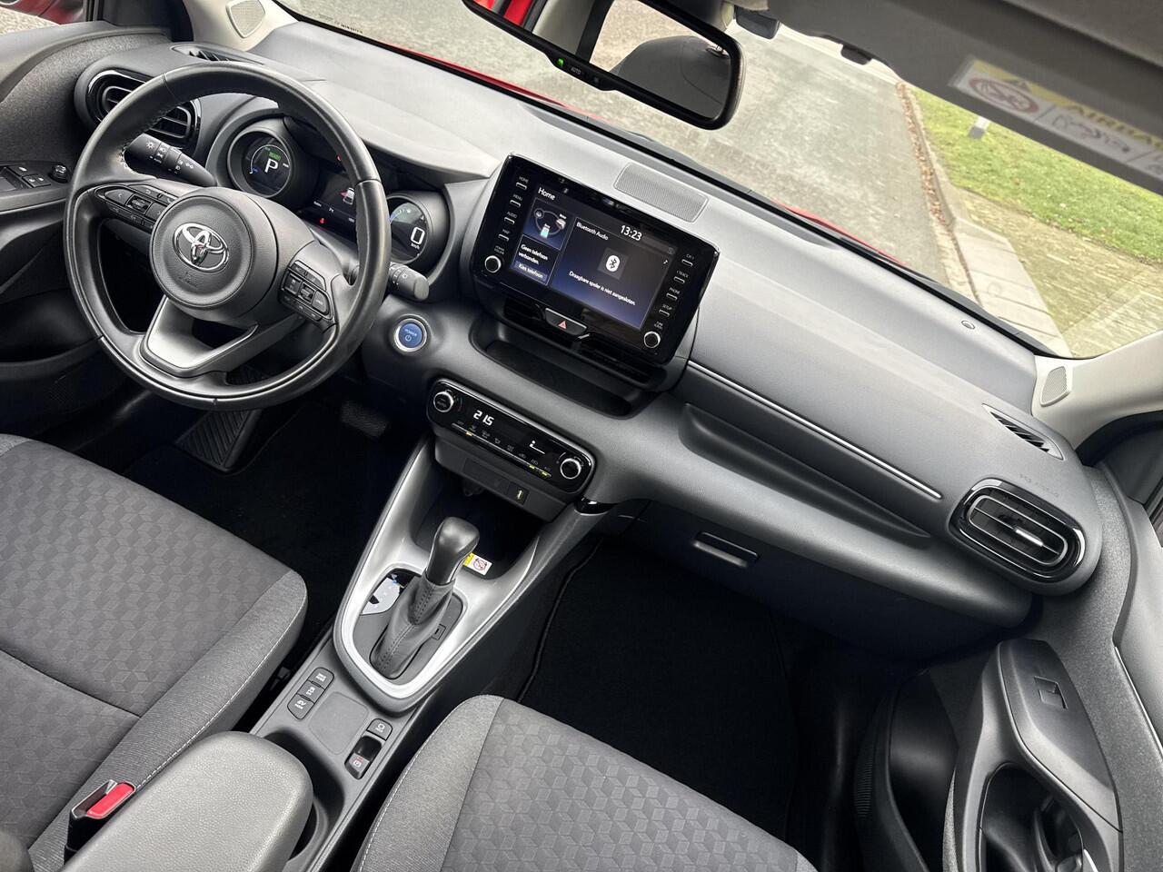 Toyota YARIS 1.5 Hybrid Dynamic | 06-10141018 Voor meer informatie