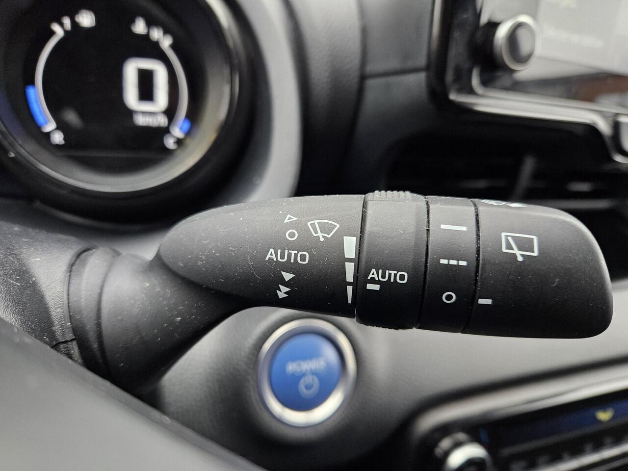 Toyota YARIS 1.5 Hybrid Executive Bi-tone | Orgineel NL en 1e Eigenaar