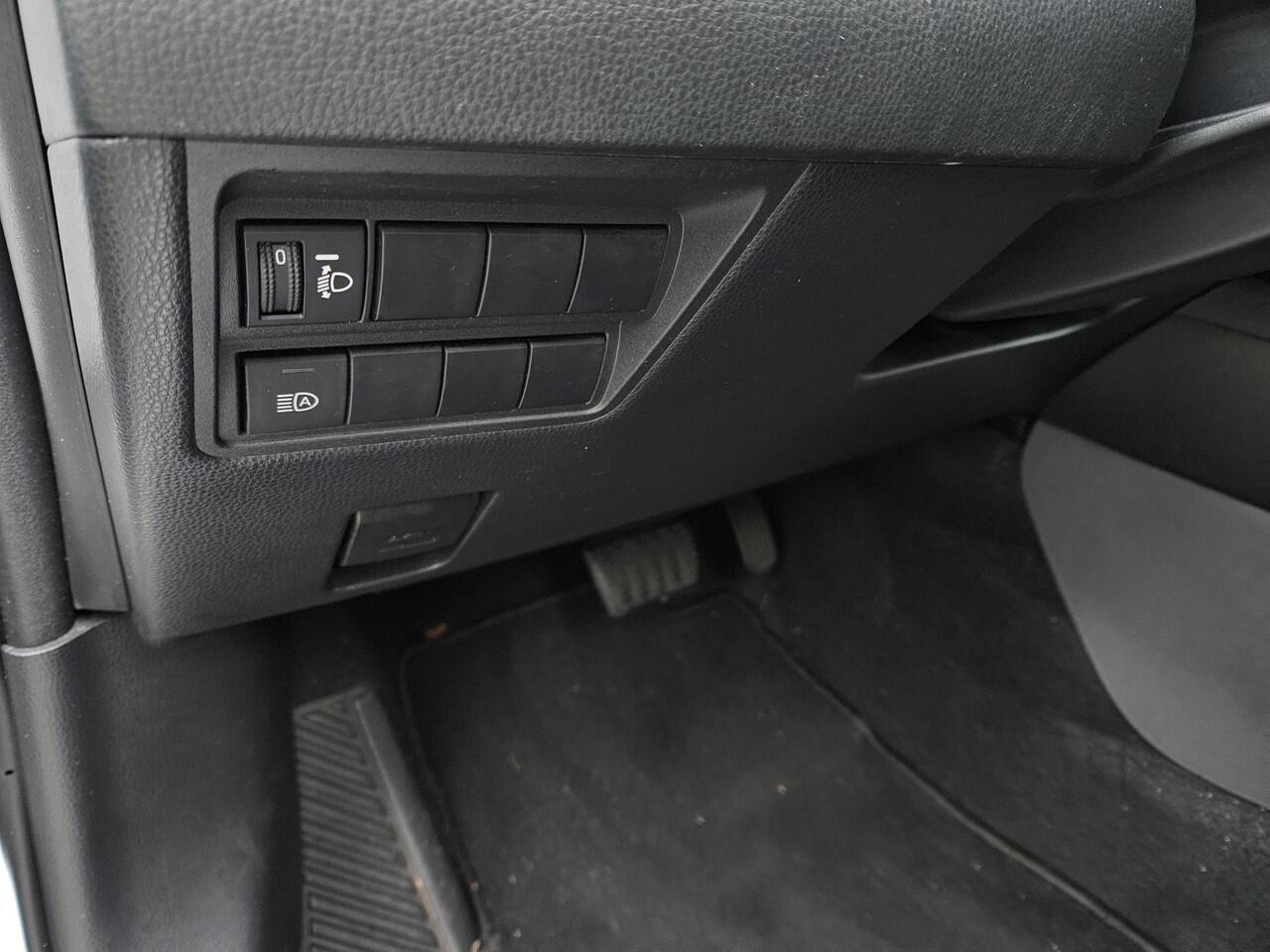 Toyota YARIS 1.5 Hybrid Executive Bi-tone | Orgineel NL en 1e Eigenaar