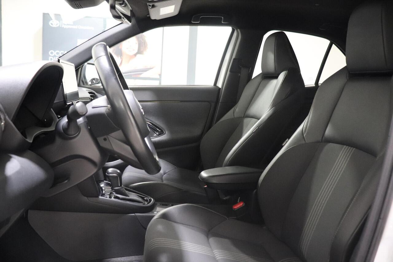 Toyota YARIS Cross 1.5 Hybrid Adventure, HUD, BSM, Parkeersensoren Apple Carplay, Android auto, DAB, Navi