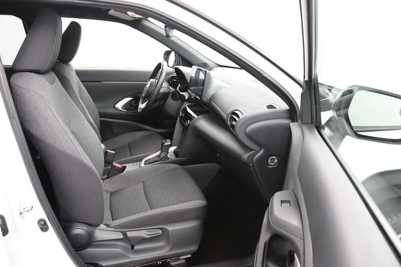 Toyota YARIS Cross 1.5 Hybrid First Edition | Trekhaak | Keyless Entry | DAB | Navigatie |