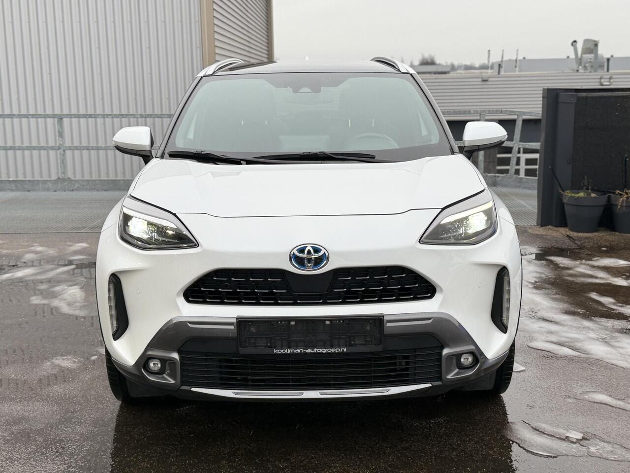 Toyota YARIS Cross 1.5 Hybrid Adventure AWD Automaat Panoramadak, Dodehoekdetectie, Stoelverwarming, Parkeersensoren voor + achter, Achteruitrijcamera, Head-up display, JBL
