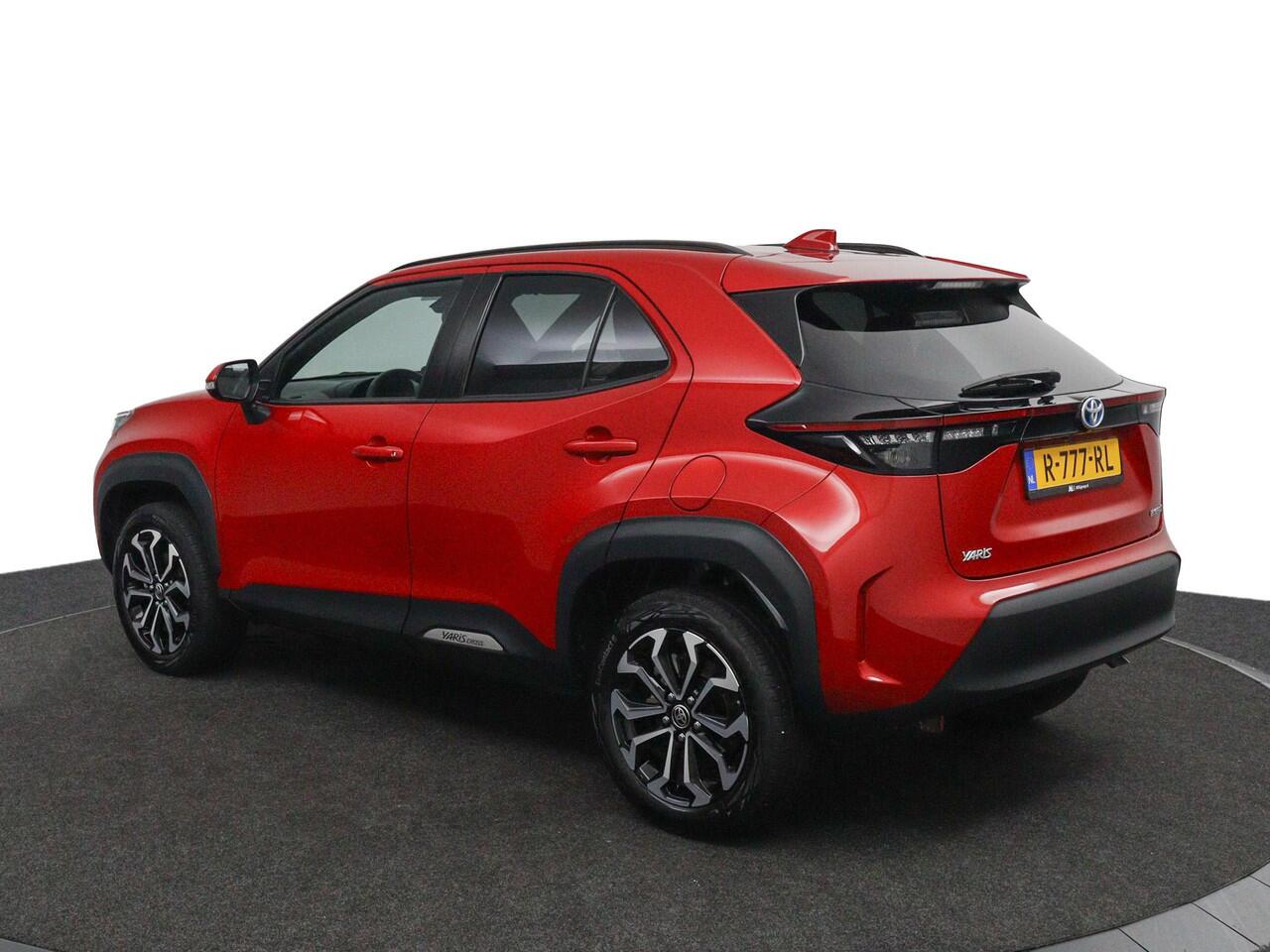 Toyota YARIS Cross 1.5 Hybrid Dynamic | Navigatie | Led Verlichting | Privacy Glas | Keyless Entry |