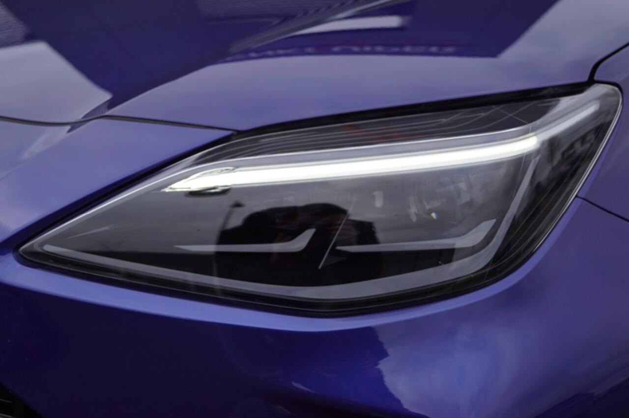 Toyota YARIS 1.5 Hybrid Adventure / Camera /Elektr. A-Klep/ Head-up/ JBL /Navi/18 Inch LM