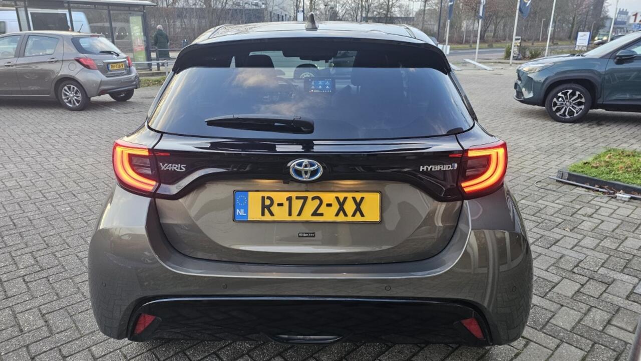 Toyota YARIS 1.5 Hybride Executive NLauto | All-in | zomer / winter | Dealero