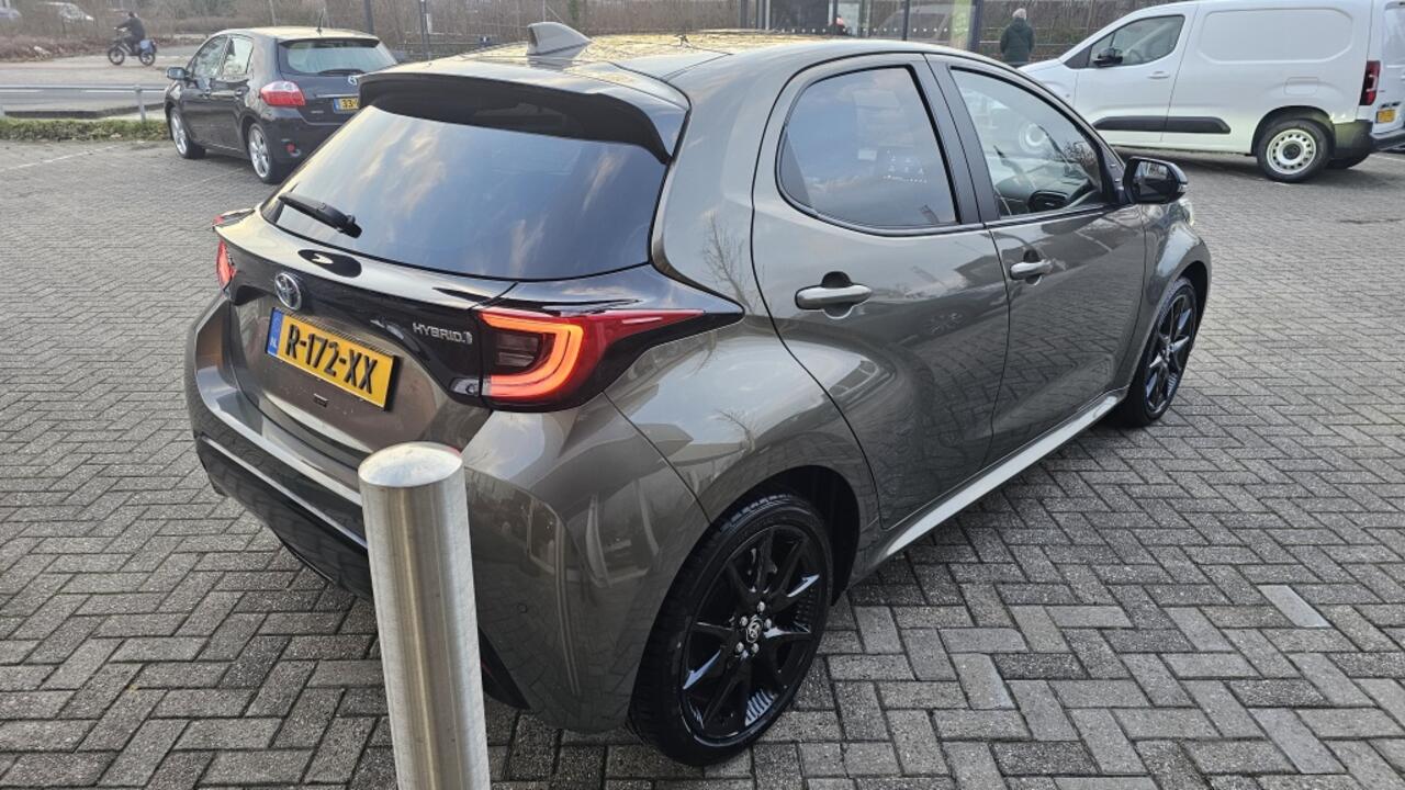 Toyota YARIS 1.5 Hybride Executive NLauto | All-in | zomer / winter | Dealero