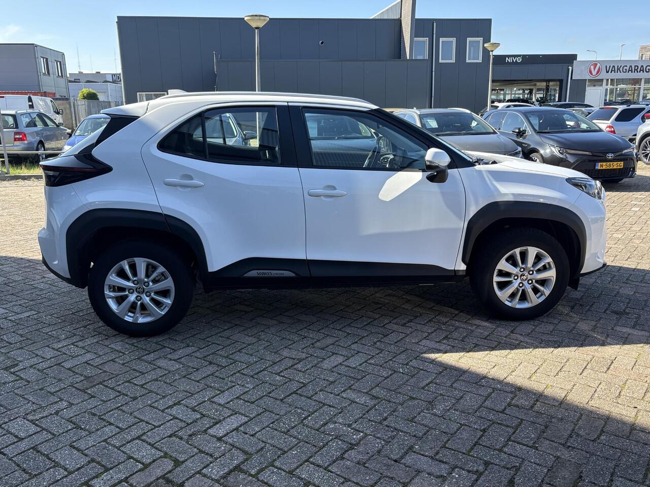 Toyota YARIS Cross 1.5 Hybrid Active | ACC | Climate control | Camera | Android Auto/Apple Carplay