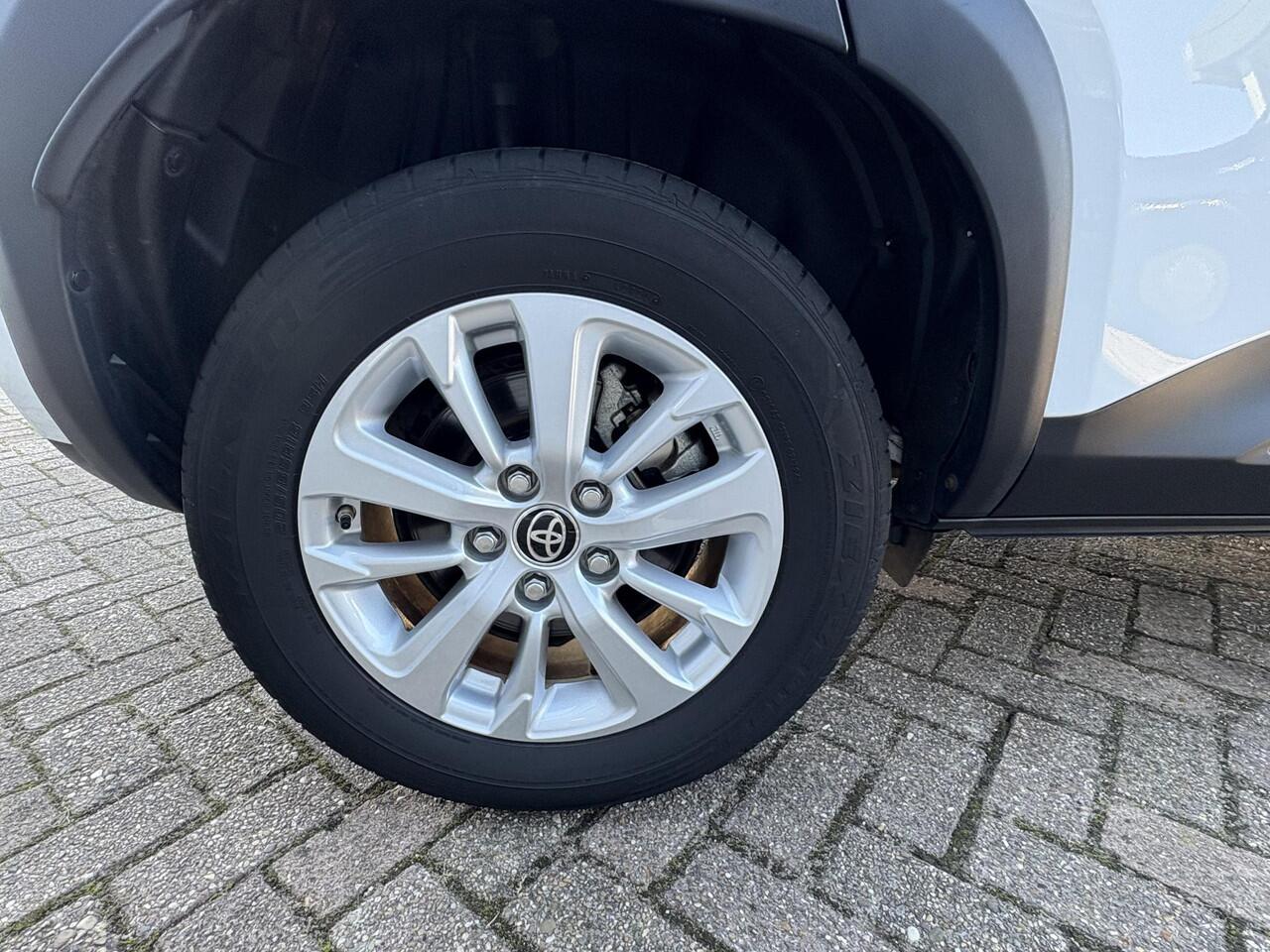 Toyota YARIS Cross 1.5 Hybrid Active | ACC | Climate control | Camera | Android Auto/Apple Carplay