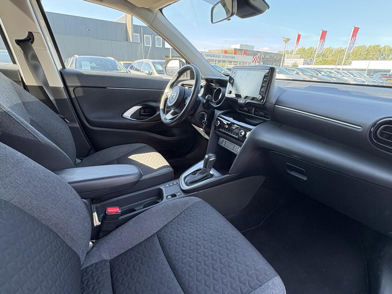 Toyota YARIS Cross 1.5 Hybrid Active | ACC | Climate control | Camera | Android Auto/Apple Carplay