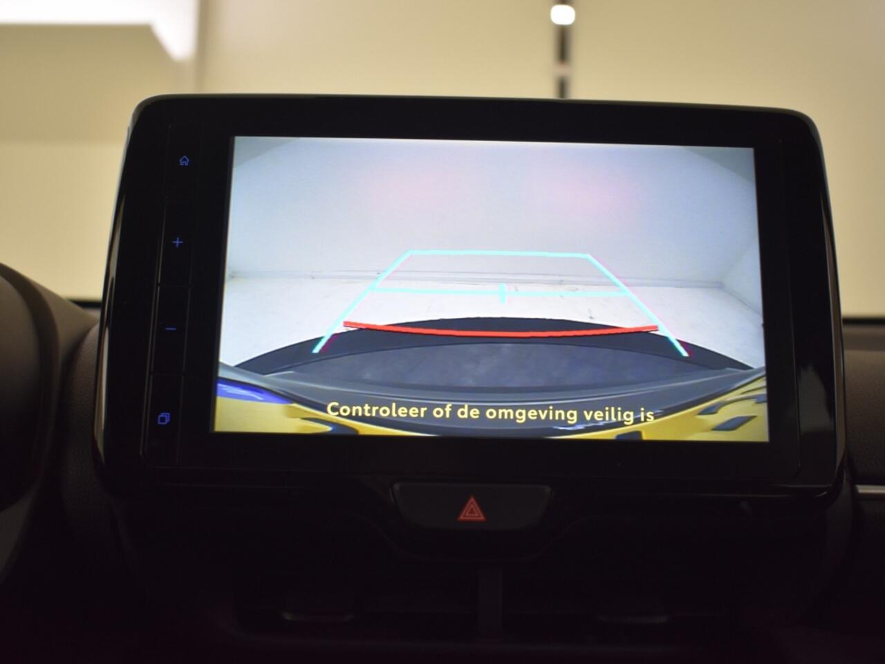 Toyota YARIS Cross 1.5 Hybrid AWD Dynamic | Trekhaak | Keyless | Navigatie