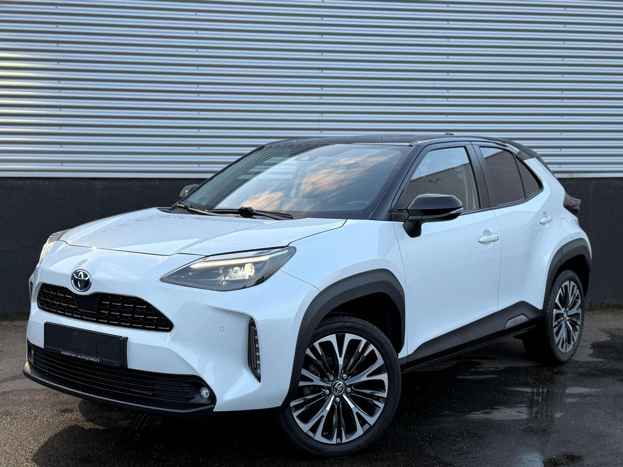 Toyota YARIS Cross 1.5 Hybrid Executive Trekhaak, Dodehoekdetectie, HUD, Stoelverwarming, LMV, LED, Elek. achterklep, Parkeersensoren