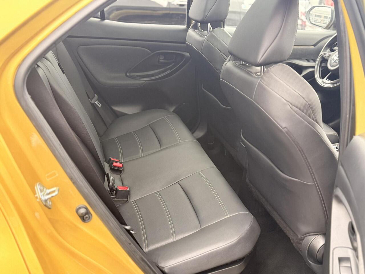 Toyota YARIS Cross 1.5 Hybrid Launch Edition AWD Panoramadak, Rondom camera, Lederen interieur, Stoelverwarming, Dodehoekdetectie, JBL, HUD, AppleCarplay AndroidAuto, LM velgen