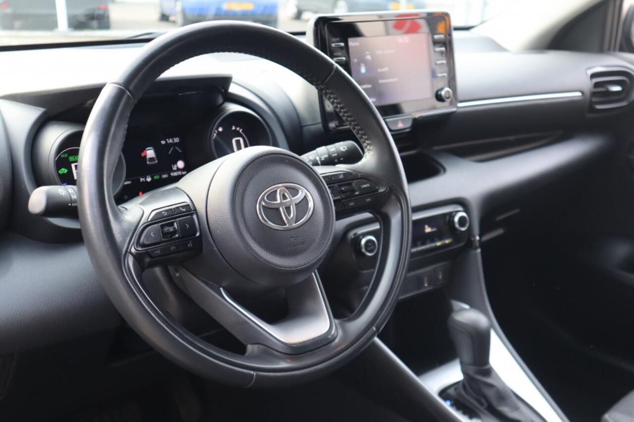 Toyota YARIS 1.5 Hybid Dynamic Keyless | Stoelverwarming | AllSeasons