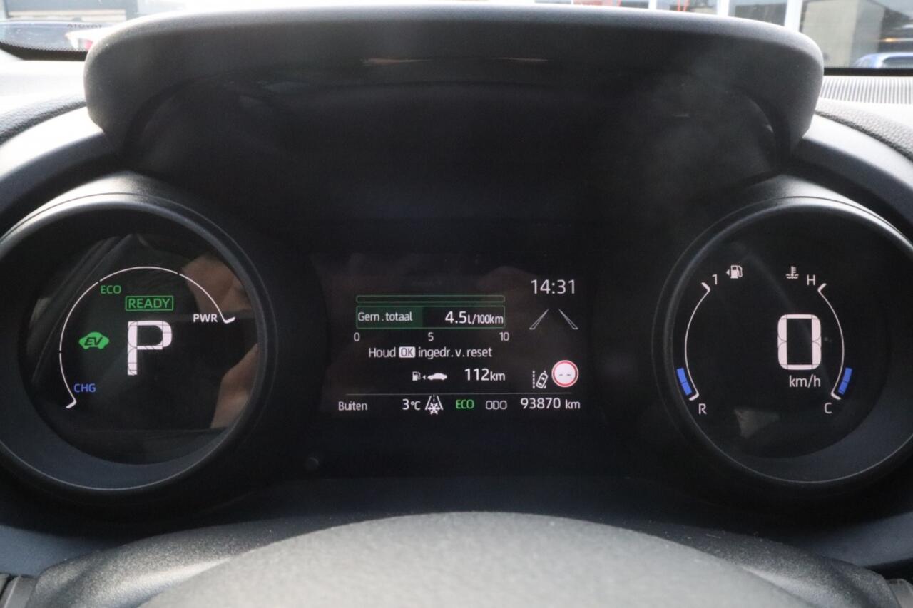 Toyota YARIS 1.5 Hybid Dynamic Keyless | Stoelverwarming | AllSeasons