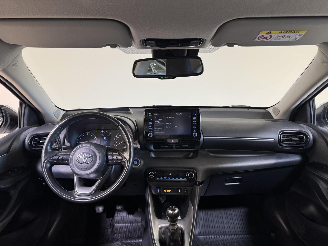 Toyota YARIS 1.5 VVT-i Dynamic | Keyless | Carplay | LED |