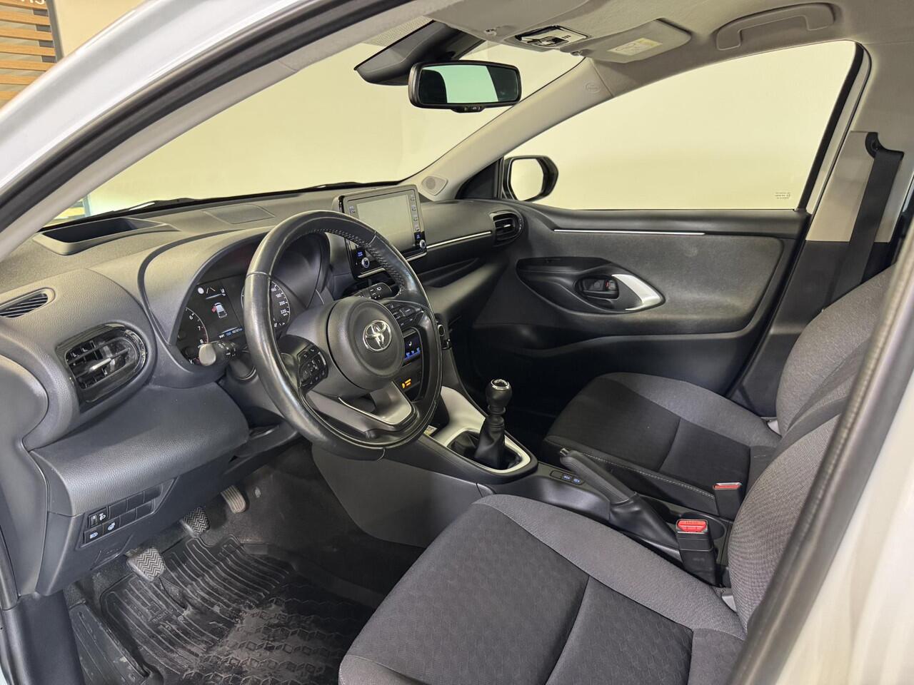 Toyota YARIS 1.5 VVT-i Dynamic | Keyless | Carplay | LED |