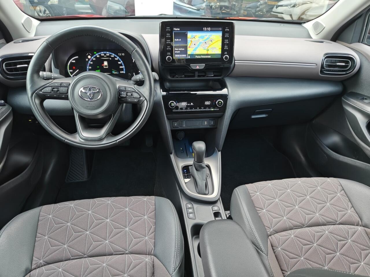 Toyota YARIS Cross Hybrid AWD-i Elegant