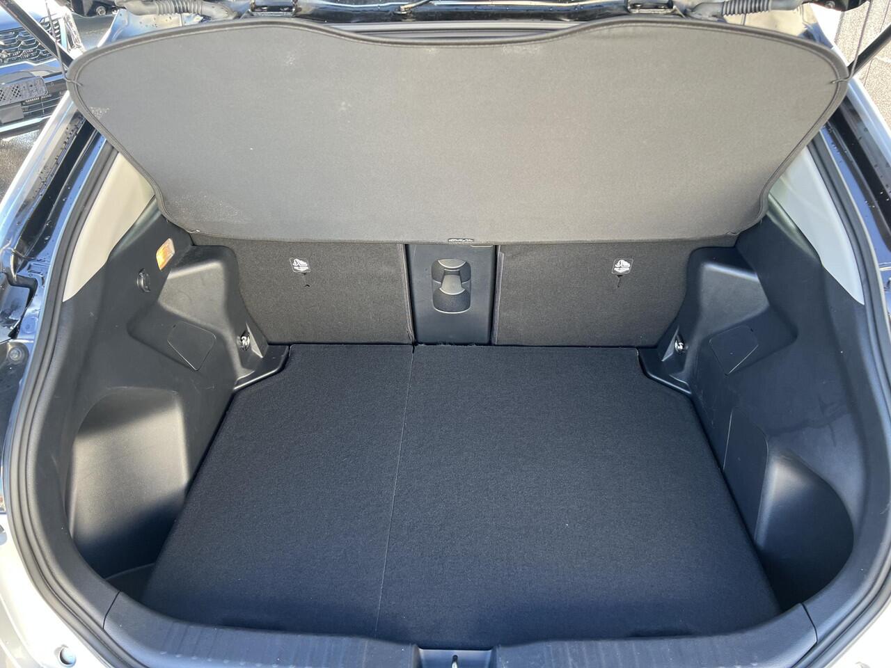 Toyota YARIS Cross 1.5 Hybrid Executive Nieuw geleverd en dealeronderhouden, 1e eign. Dodehoekdetectie, JBL, Stoelverwarming, Privacy glass