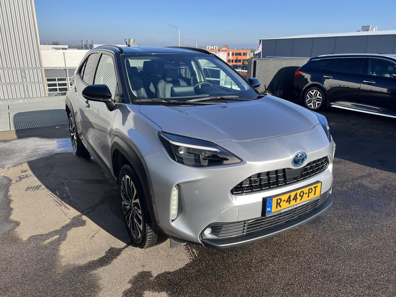 Toyota YARIS Cross 1.5 Hybrid Executive Nieuw geleverd en dealeronderhouden, 1e eign. Dodehoekdetectie, JBL, Stoelverwarming, Privacy glass