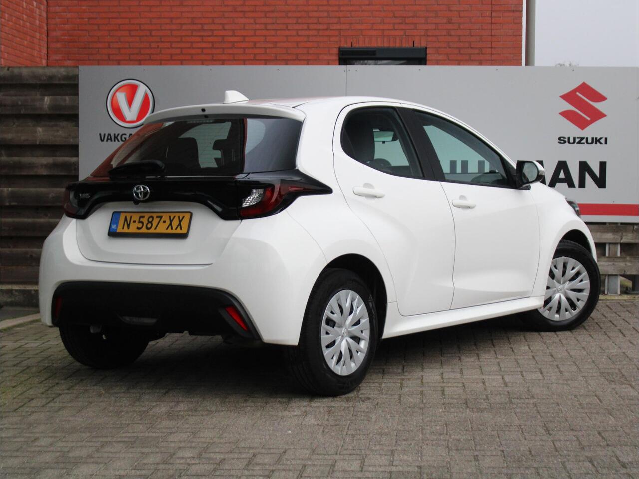 Toyota YARIS 1.0 VVT-i Active Achteruitrijcamera, Cruise Control Adaptief, Apple Carplay/Android Auto