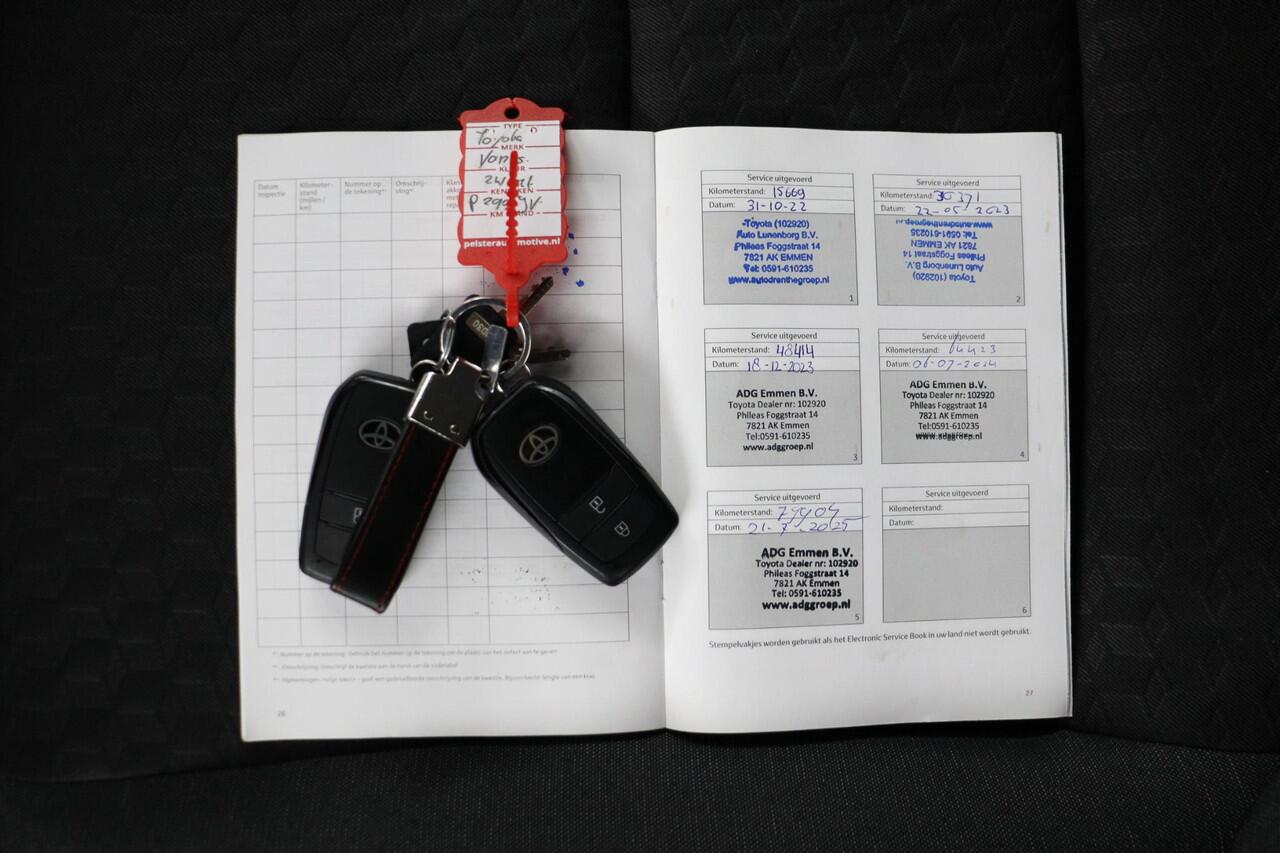 Toyota YARIS 1.5 Hybrid TeamNL | Trekhaak | Apple Carplay/Android Auto | stoelverwarming |