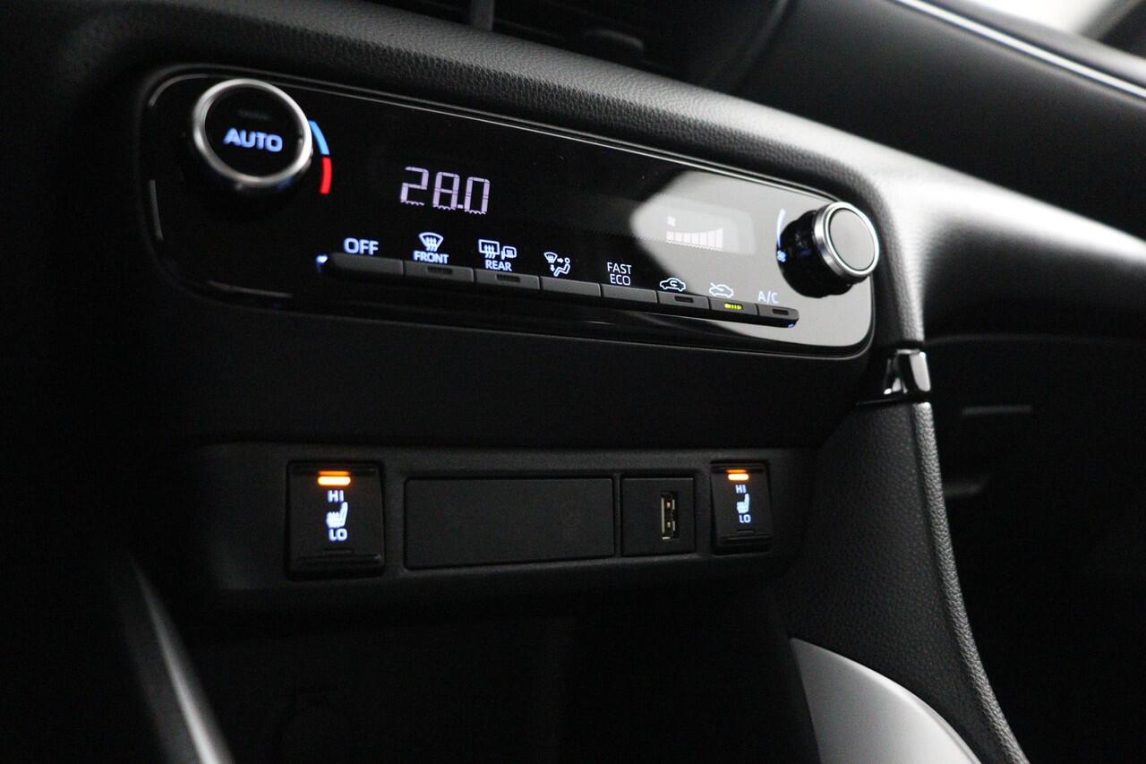 Toyota YARIS 1.5 Hybrid TeamNL | Trekhaak | Apple Carplay/Android Auto | stoelverwarming |